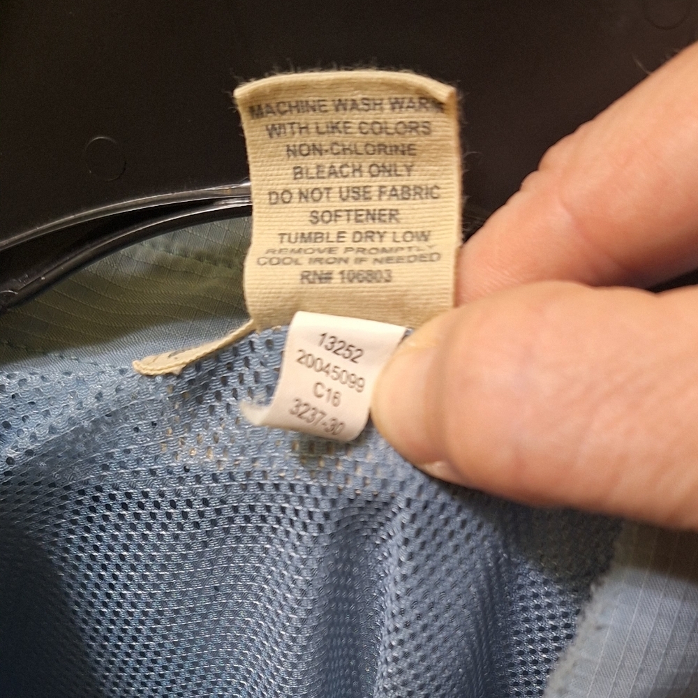 Duluth Trading Co Light Blue Men's Shirt - Picture 8 of 10